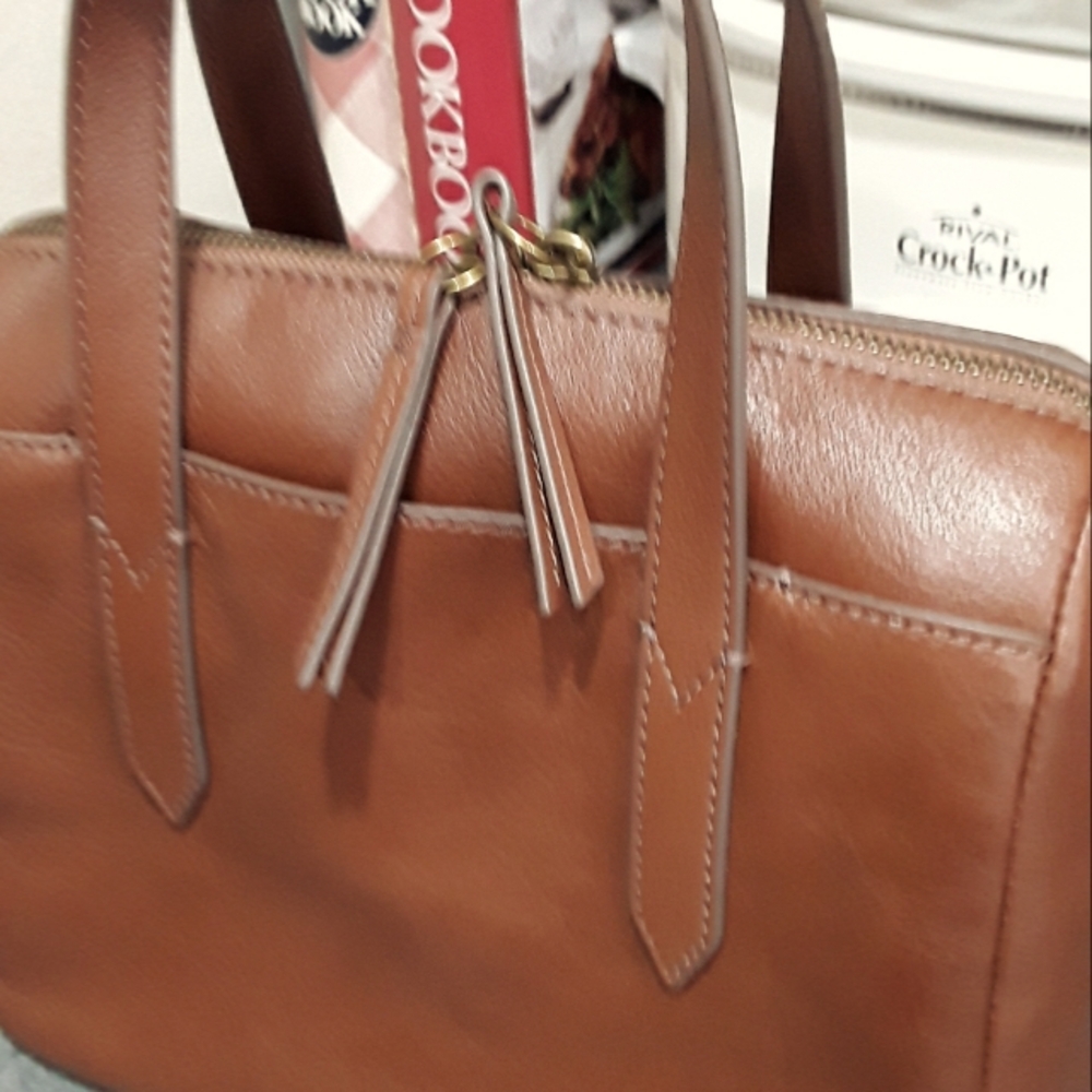 FOSSIL SYDNEY SATCHEL, EUC, USED ONCE, LEATHER